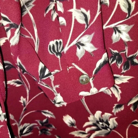 J. Jill Tunic Top Womens XS Burgundy Black Gray Floral Button Up Pleated Back - Picture 5 of 7